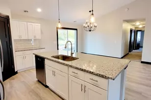 1066 Cullen St, Saint Peter, MN 56082 - Photo 5