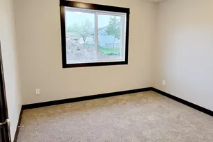1066 Cullen St, Saint Peter, MN 56082 - Photo 11
