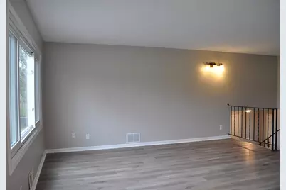 4668 Penkwe Way, Eagan, MN 55122 - Photo 9