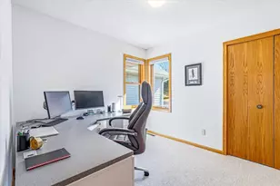 4564 Cliff Ridge Ct, Eagan, MN 55123 - Photo 25