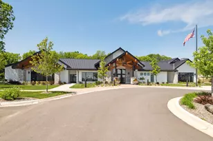 348 Bluejay Ave, Chaska, MN 55318 - Photo 31