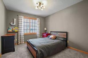 5683 Dufferin Dr, Savage, MN 55378 - Photo 21