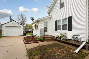 510 E School St, Owatonna, MN 55060 - Photo 5