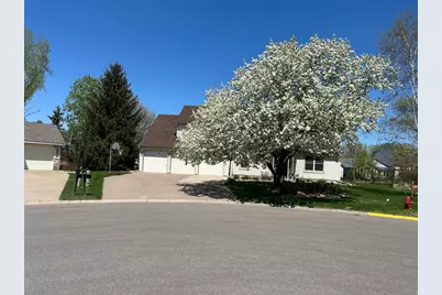 8057 Garfield Street NE, Spring Lake Park, MN 55432 - Photo 3