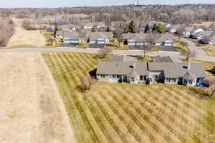 7565 Ojibway Park Ct, Woodbury, MN 55125 - Photo 37