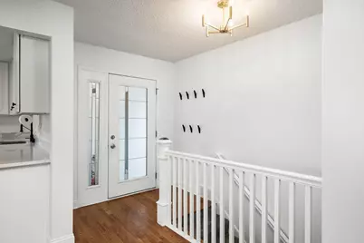 1900 Maryland Avenue N, Golden Valley, MN 55427 - Photo 3