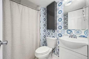 1900 Maryland Ave N, Golden Valley, MN 55427 - Photo 25