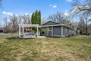 1900 Maryland Ave N, Golden Valley, MN 55427 - Photo 27