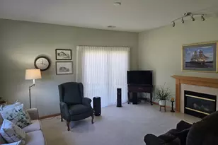 6889 Folkestone Rd, Apple Valley, MN 55124 - Photo 7