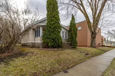 115 N Lexington Avenue, Le Center, MN 56057 - Photo 1