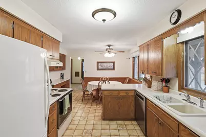 8601 Fairview Avenue N, New Hope, MN 55428 - Photo 3