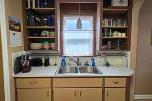 418 Skaro St, Saint Peter, MN 56082 - Photo 5