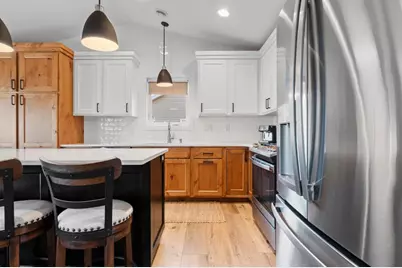 2006 Lakepark Avenue, Alexandria, MN 56308 - Photo 5