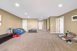 3917 Valencia Ln, Chaska, MN 55318 - Photo 37