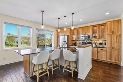 3917 Valencia Lane, Chaska, MN 55318 - Photo 9
