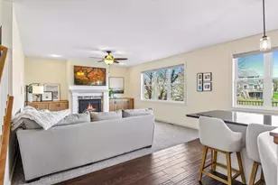 3917 Valencia Ln, Chaska, MN 55318 - Photo 5