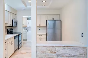 2275 Youngman Ave, Saint Paul, MN 55116 - Photo 3