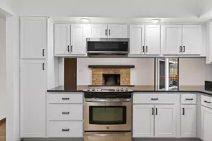 4608 W 99th St, Bloomington, MN 55437 - Photo 7