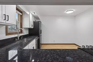 4608 W 99th St, Bloomington, MN 55437 - Photo 9