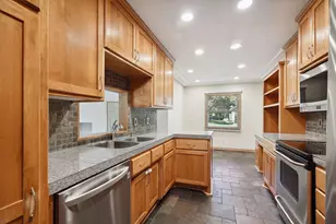 6802 Cottonwood Ln N, Maple Grove, MN 55369 - Photo 15