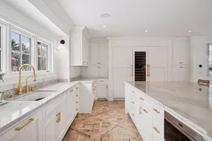 4929 E Sunnyslope Rd, Edina, MN 55424 - Photo 7