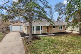 8618 Chicago Ave S, Bloomington, MN 55420 - Photo 3