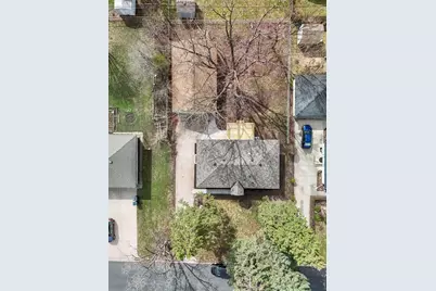 8618 Chicago Avenue S, Bloomington, MN 55420 - Photo 9