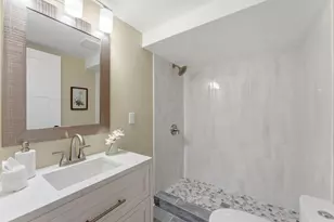8618 Chicago Ave S, Bloomington, MN 55420 - Photo 45