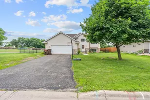 303 Bavaria Ln, Waverly, MN 55390 - Photo 3