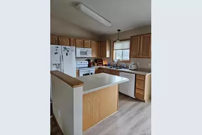2300 22nd Drive SW, Austin, MN 55912 - Photo 11