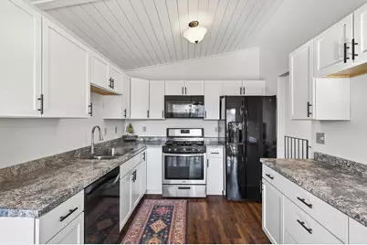 980 Greenhaven Drive, Vadnais Heights, MN 55127 - Photo 13