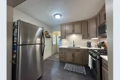 413 W Bishop Street, Luverne, MN 56156 - Photo 3