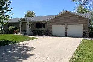 4806 22nd St NE, Willmar, MN 56201 - Photo 1