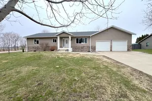 4806 22nd St NE, Willmar, MN 56201 - Photo 1