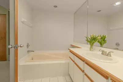 512 Laurel Avenue #5, Saint Paul, MN 55102 - Photo 23