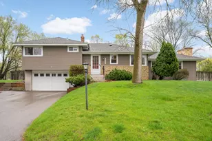 5703 Oakview Ln, Minnetonka, MN 55345 - Photo 33