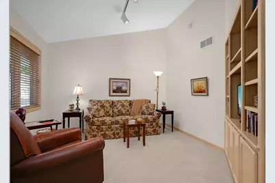 7160 Oak Pointe Curve, Bloomington, MN 55438 - Photo 21