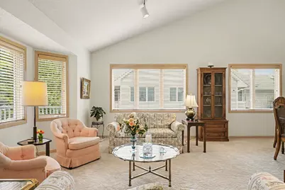 7160 Oak Pointe Curve, Bloomington, MN 55438 - Photo 9