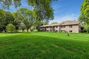 1432 Arden View Dr, Arden Hills, MN 55112 - Photo 3