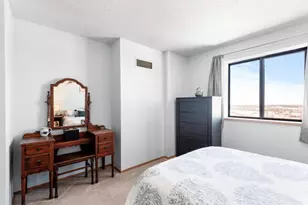 78 10th St E, Saint Paul, MN 55101 - Photo 9