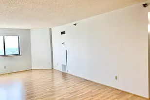 78 10th St E, Saint Paul, MN 55101 - Photo 21