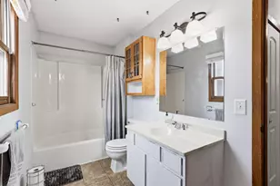 906 Galtier St, Saint Paul, MN 55117 - Photo 25