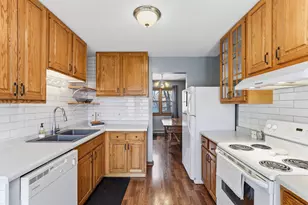 906 Galtier St, Saint Paul, MN 55117 - Photo 15