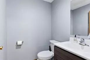 906 Galtier St, Saint Paul, MN 55117 - Photo 5
