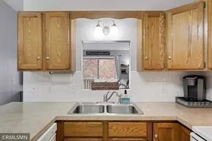 2377 Grenadier Ave N, Oakdale, MN 55128 - Photo 7