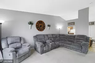 2377 Grenadier Ave N, Oakdale, MN 55128 - Photo 9