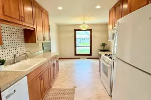 8989 Jasmine Ln S, Cottage Grove, MN 55016 - Photo 9