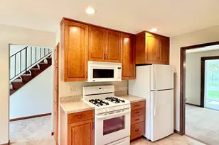 8989 Jasmine Ln S, Cottage Grove, MN 55016 - Photo 5