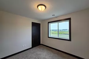 1088 Cullen St, Saint Peter, MN 56082 - Photo 17