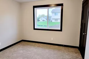 1088 Cullen St, Saint Peter, MN 56082 - Photo 15